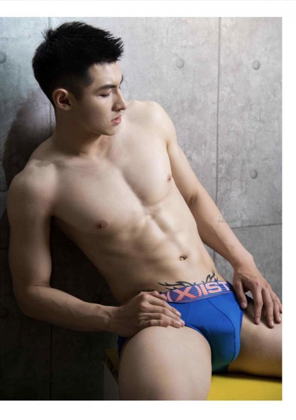 VIRILE-No.02-ebook--bts-video